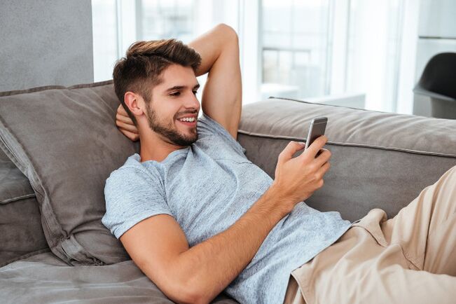 Česte poruke muškarca svojoj odabranici pokazuju želju za intimnošću